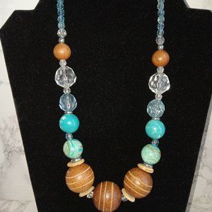 Bijoux Terner Crystal cut and round beaded boho necklace